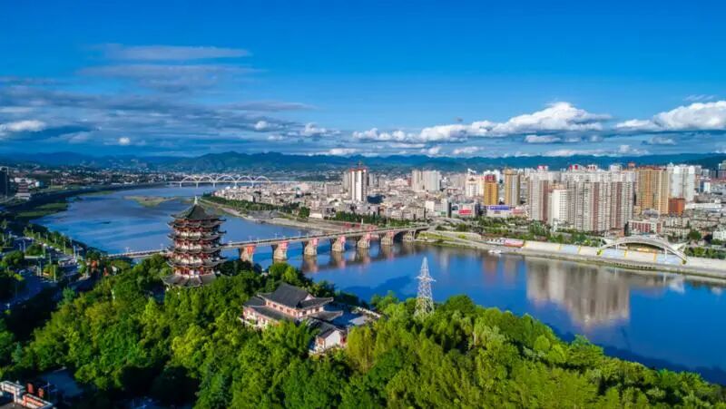 锚定“全市舞龙头、全省争上游”奋斗目标！汉滨区擘画未来五年发展蓝图